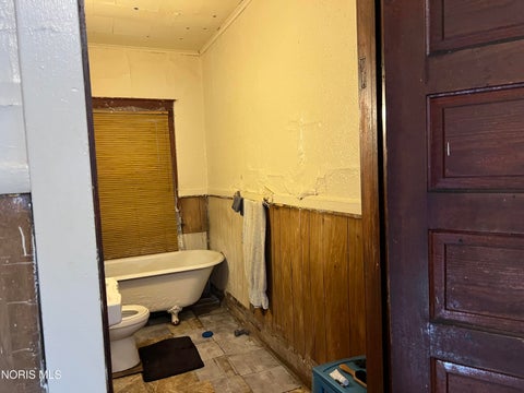 Tiny photo for 651 Curtis Street, Toledo, OH 43609 (MLS # 10014065)