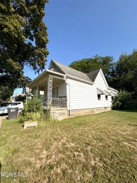 Tiny photo for 158 Everett Street, Toledo, OH 43608 (MLS # 10011480)
