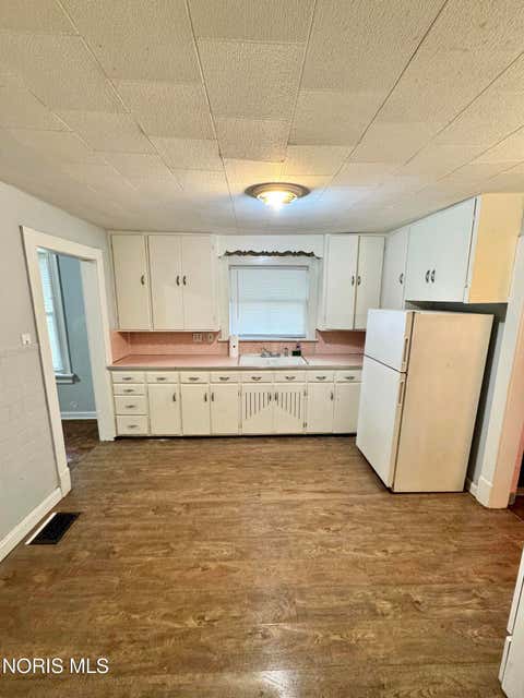 Tiny photo for 158 Everett Street, Toledo, OH 43608 (MLS # 10011480)