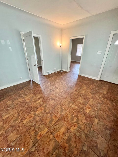 Tiny photo for 158 Everett Street, Toledo, OH 43608 (MLS # 10011480)