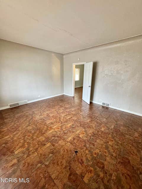 Tiny photo for 158 Everett Street, Toledo, OH 43608 (MLS # 10011480)