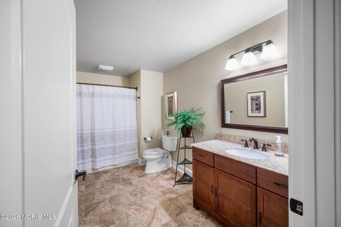 Tiny photo for 7883 Enchanted Circle, Monclova, OH 43542 (MLS # 10003949)