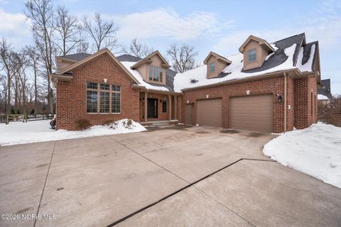 Photo of 7883 Enchanted Circle, Monclova, OH 43542 (MLS # 10003949)
