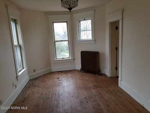 Tiny photo for 505 N Union Street, Fostoria, OH 44830 (MLS # 10001578)