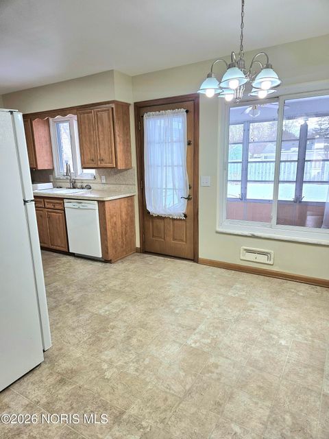 Tiny photo for 4402 Drummond Road, Toledo, OH 43613 (MLS # 10004080)