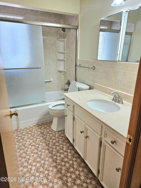 Tiny photo for 4402 Drummond Road, Toledo, OH 43613 (MLS # 10004080)