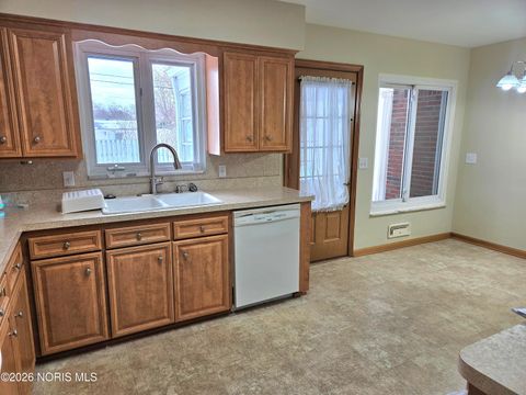 Tiny photo for 4402 Drummond Road, Toledo, OH 43613 (MLS # 10004080)