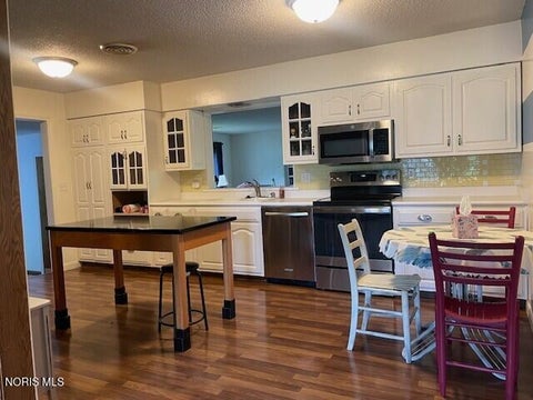 Tiny photo for 124 Oak Park Drive, Hicksville, OH 43526 (MLS # 10008896)