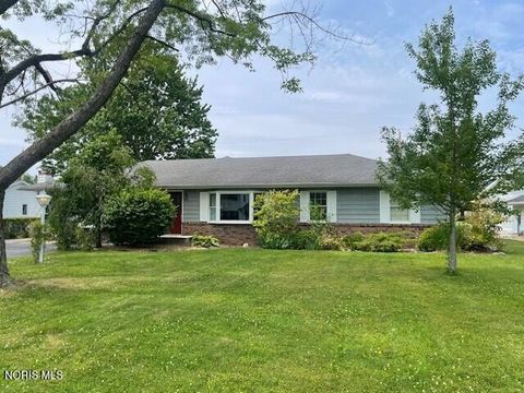 Photo of 124 Oak Park Drive, Hicksville, OH 43526 (MLS # 10008896)