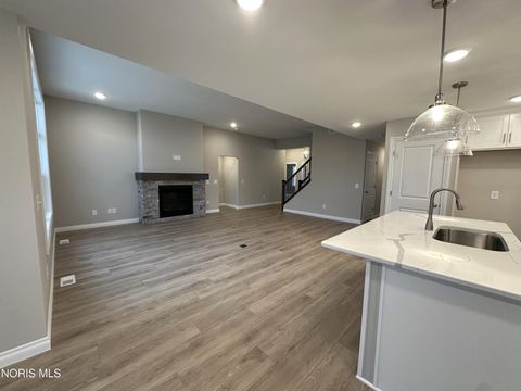 Tiny photo for 25264 E Sunset Maple Drive, Perrysburg, OH 43551 (MLS # 10006782)