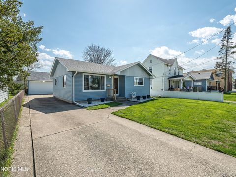 Tiny photo for 2828 128th Street, Toledo, OH 43611 (MLS # 10006713)