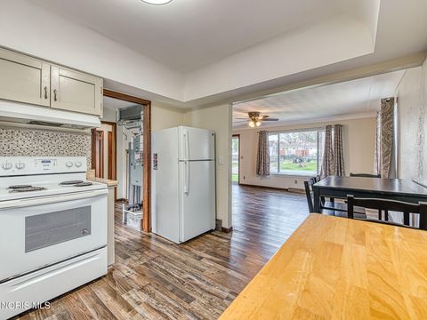 Tiny photo for 2828 128th Street, Toledo, OH 43611 (MLS # 10006713)