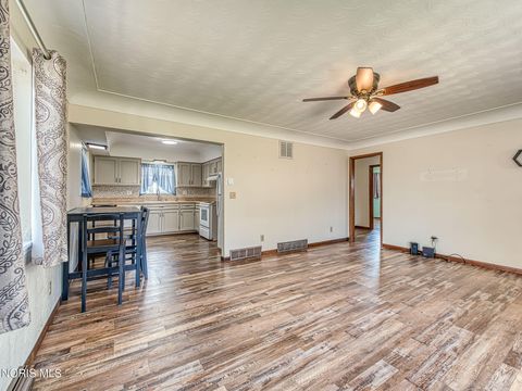 Tiny photo for 2828 128th Street, Toledo, OH 43611 (MLS # 10006713)