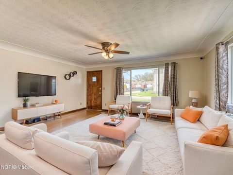 Tiny photo for 2828 128th Street, Toledo, OH 43611 (MLS # 10006713)