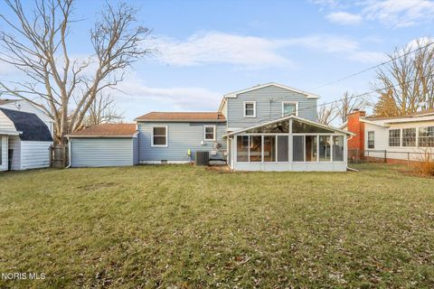 Tiny photo for 1932 Cherrylawn Drive, Toledo, OH 43614 (MLS # 10004640)