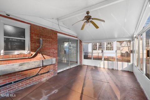 Tiny photo for 1932 Cherrylawn Drive, Toledo, OH 43614 (MLS # 10004640)