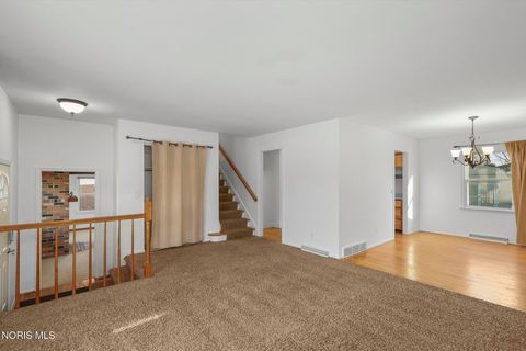 Tiny photo for 1932 Cherrylawn Drive, Toledo, OH 43614 (MLS # 10004640)