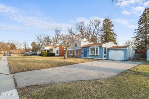 Tiny photo for 1932 Cherrylawn Drive, Toledo, OH 43614 (MLS # 10004640)