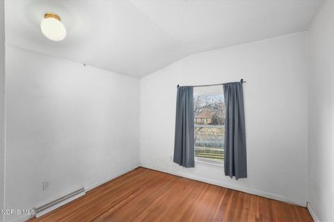 Tiny photo for 1932 Cherrylawn Drive, Toledo, OH 43614 (MLS # 10004640)