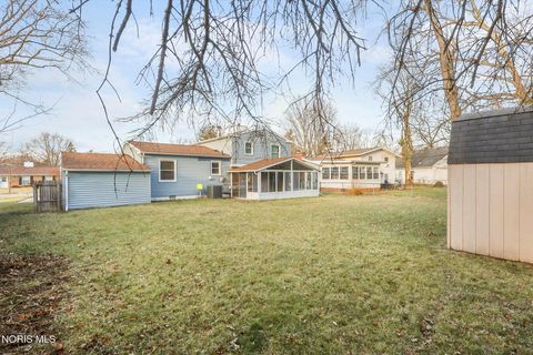 Tiny photo for 1932 Cherrylawn Drive, Toledo, OH 43614 (MLS # 10004640)