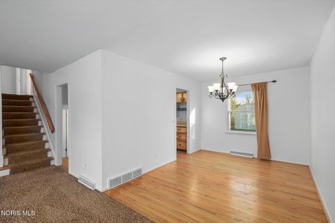 Tiny photo for 1932 Cherrylawn Drive, Toledo, OH 43614 (MLS # 10004640)