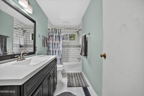Tiny photo for 5433 Bentbrook Drive, Sylvania, OH 43560 (MLS # 10010088)