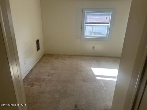 Tiny photo for 148 8th Avenue, Tiffin, OH 44883 (MLS # 10000778)