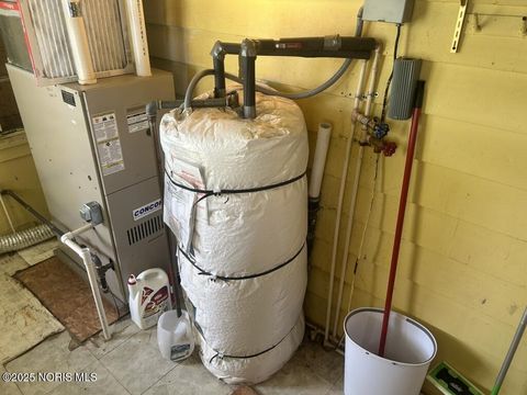 Tiny photo for 148 8th Avenue, Tiffin, OH 44883 (MLS # 10000778)