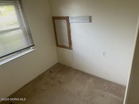 Tiny photo for 148 8th Avenue, Tiffin, OH 44883 (MLS # 10000778)