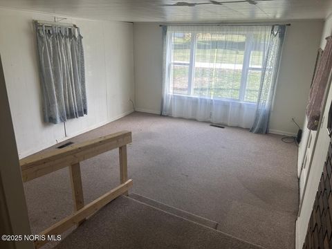 Tiny photo for 148 8th Avenue, Tiffin, OH 44883 (MLS # 10000778)