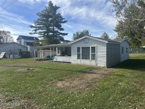 Tiny photo for 148 8th Avenue, Tiffin, OH 44883 (MLS # 10000778)