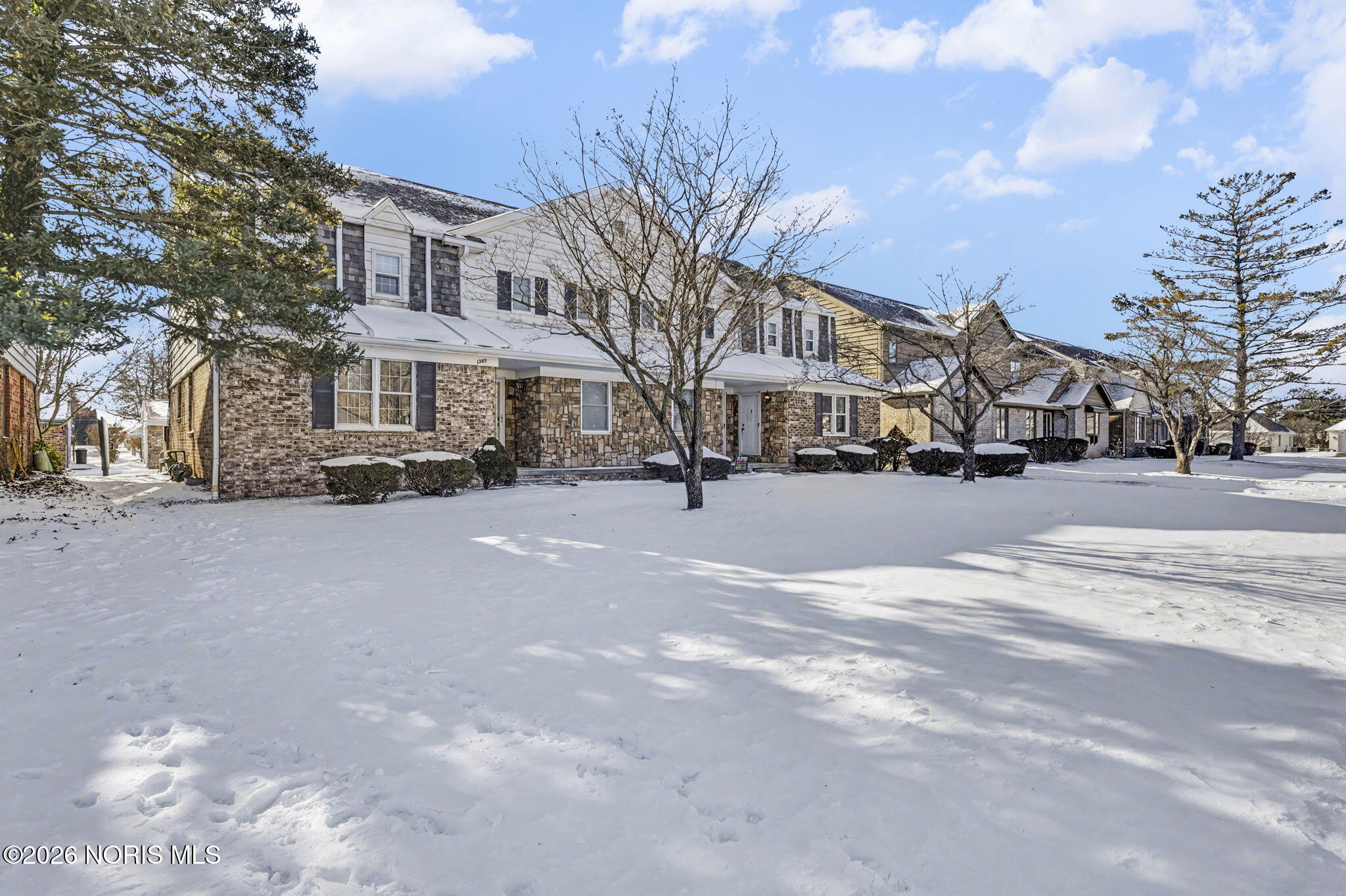 1295 Applegate Street