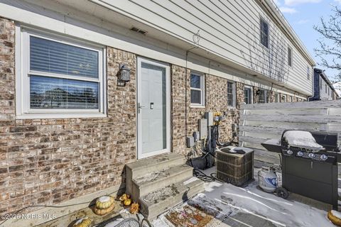 Tiny photo for 1295 Applegate Street, Waterville, OH 43566 (MLS # 10003355)
