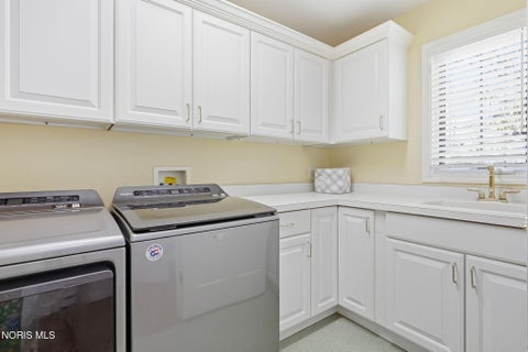 Tiny photo for 808 Pine Valley Drive, Bowling Green, OH 43402 (MLS # 10010051)