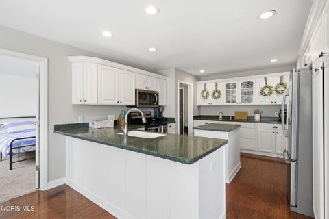 Tiny photo for 808 Pine Valley Drive, Bowling Green, OH 43402 (MLS # 10010051)