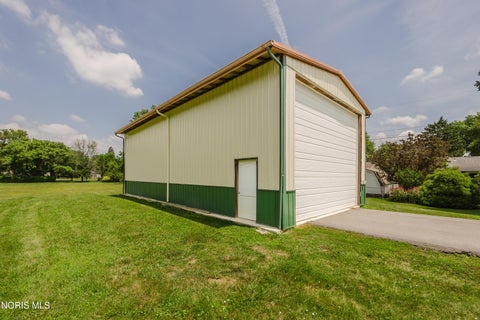 Tiny photo for 930 Robinhood Avenue, Findlay, OH 45840 (MLS # 10010356)