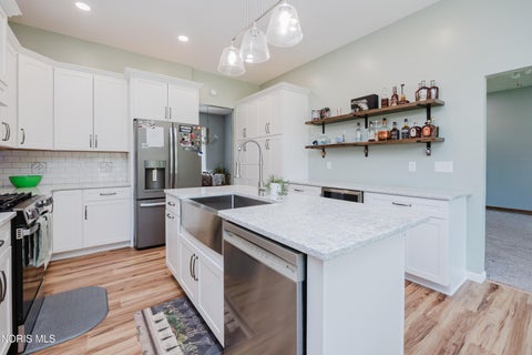 Tiny photo for 930 Robinhood Avenue, Findlay, OH 45840 (MLS # 10010356)