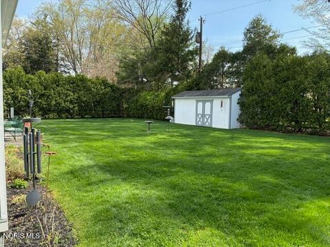 Tiny photo for 2128 Evergreen Road, Ottawa Hills, OH 43606 (MLS # 10006865)