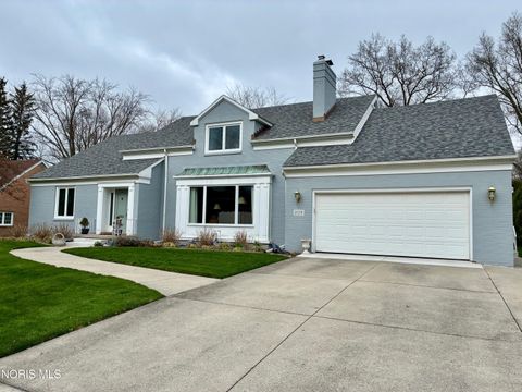 2128 Evergreen Road Ottawa Hills OH 43606