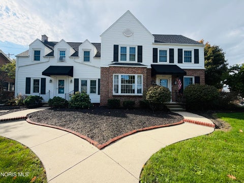 Photo of 325 W 3rd Street, Defiance, OH 43512 (MLS # 10014706)