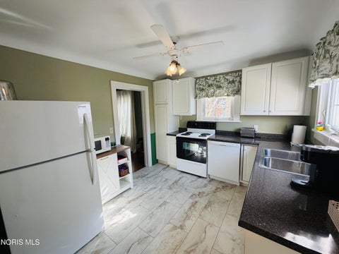 Tiny photo for 325 W 3rd Street, Defiance, OH 43512 (MLS # 10014706)