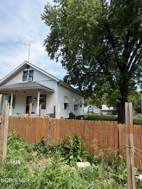 Tiny photo for 1123 Liberty Street, Toledo, OH 43605 (MLS # 10008871)