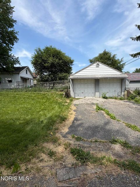 Tiny photo for 1123 Liberty Street, Toledo, OH 43605 (MLS # 10008871)