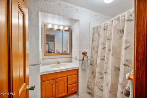 Tiny photo for 5691 County Road 1 2, Swanton, OH 43558 (MLS # 10008542)