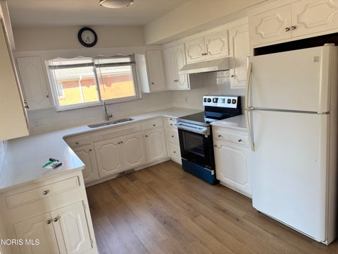 Tiny photo for 2130 Richards Road #Unit 3, Ottawa Hills, OH 43606 (MLS # 10014780)