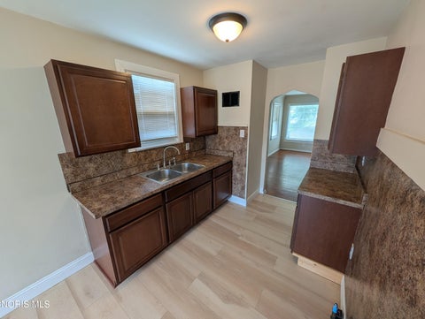 Tiny photo for 27 W Poinsetta Avenue, Toledo, OH 43612 (MLS # 10011918)
