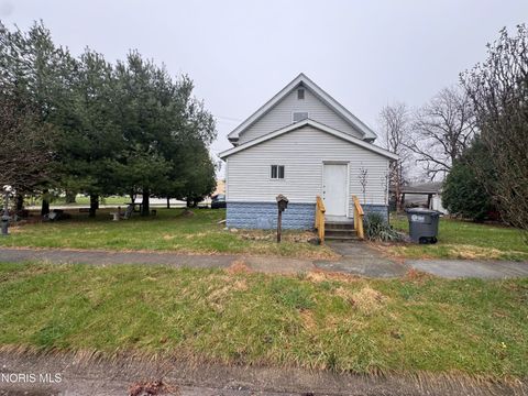 Photo of 3930 Imlay Street, Toledo, OH 43612 (MLS # 10005864)