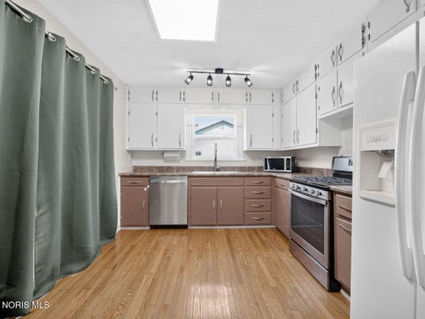 Tiny photo for 7019 Almaine Drive, Holland, OH 43528 (MLS # 10011667)