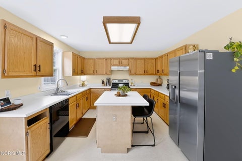 Tiny photo for 7414 Woodshire Lane, Holland, OH 43528 (MLS # 10013835)