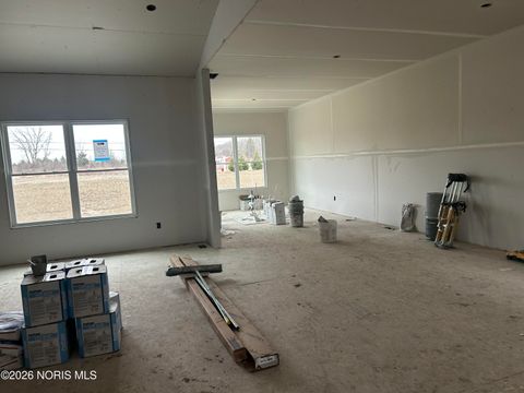 Tiny photo for 5040 Easton Drive, Oregon, OH 43616 (MLS # 10003669)